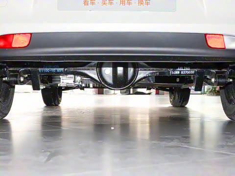 2025款 四门版 臻享+款 2025款 四门版 臻享+款