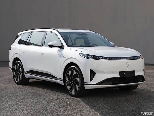 东风乘用车 eπ008 2024款 EV 基本型 东风乘用车 eπ008 2024款 EV 基本型
