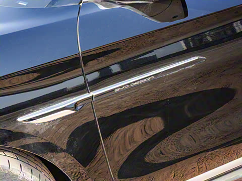 2025款 EV 智驾版 605KM尊荣型 2025款 EV 智驾版 605KM尊荣型