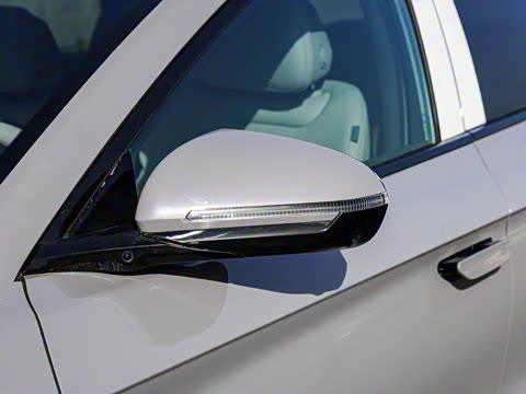 2025款 DM-i 智驾版 125KM精英型 2025款 DM-i 智驾版 125KM精英型