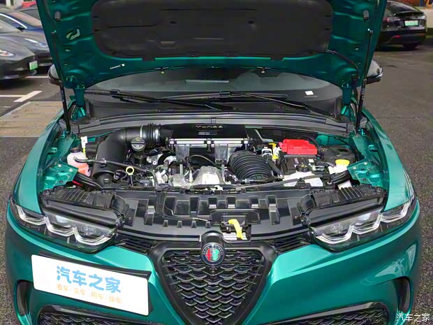 阿爾法·羅密歐 Tonale托納利 2024款 2.0T 268HP AWD Tributo Italiano 致敬傳奇版