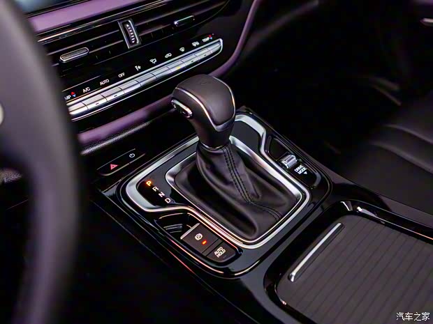 广汽乘用车 传祺M6 MAX 2024款 高配版 广汽乘用车 传祺M6 MAX 2024款 高配版