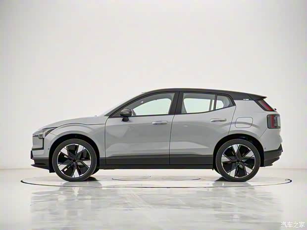 沃尔沃亚太 沃尔沃EX30 2024款 后驱长续航版 Ultra 沃尔沃亚太 沃尔沃EX30 2024款 后驱长续航版 Ultra