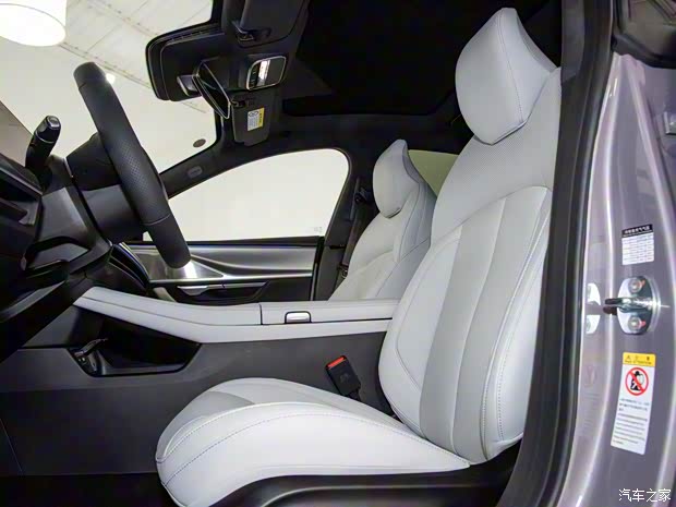 小鹏汽车 小鹏P7 2024款 P7i 鹏翼版 小鹏汽车 小鹏P7 2024款 P7i 鹏翼版