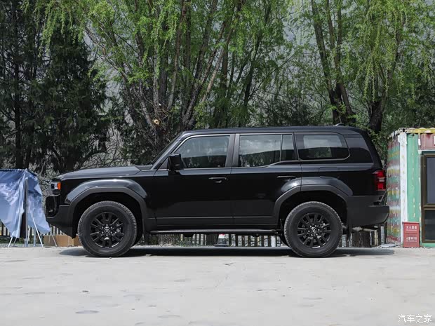 一汽丰田 普拉多 2024款 2.4T 全能TX版 5座 一汽丰田 普拉多 2024款 2.4T 全能TX版 5座