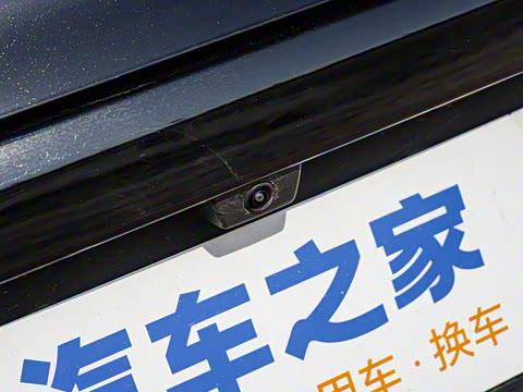 2025款 EV 智驾版 605KM尊荣型 2025款 EV 智驾版 605KM尊荣型