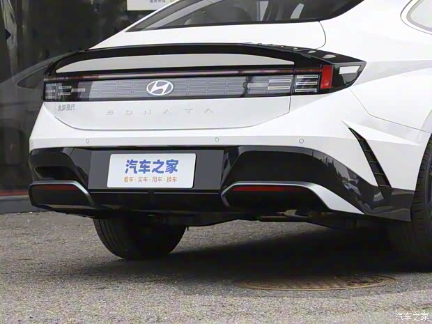 北京現(xiàn)代 索納塔 2024款 1.5T 低配版