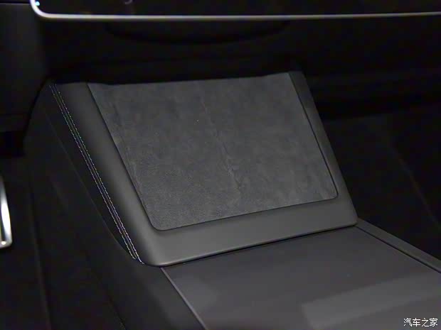 特斯拉中国 Model 3 2024款 高性能全轮驱动版 特斯拉中国 Model 3 2024款 高性能全轮驱动版