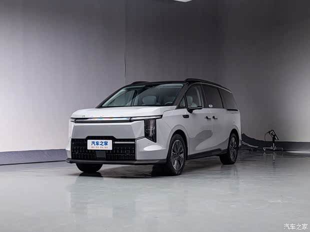 上汽大通 大家7 2024款 超混 長續(xù)航版 低配