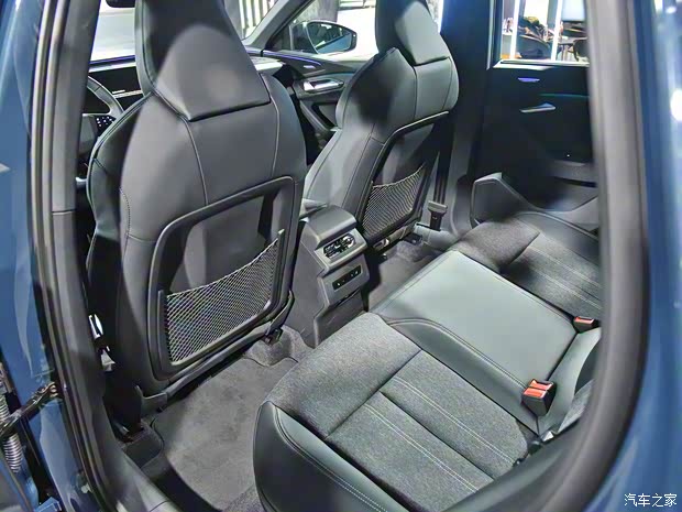 奥迪(进口) 奥迪Q6 e-tron(海外) 2024款 基本型 奥迪(进口) 奥迪Q6 e-tron(海外) 2024款 基本型