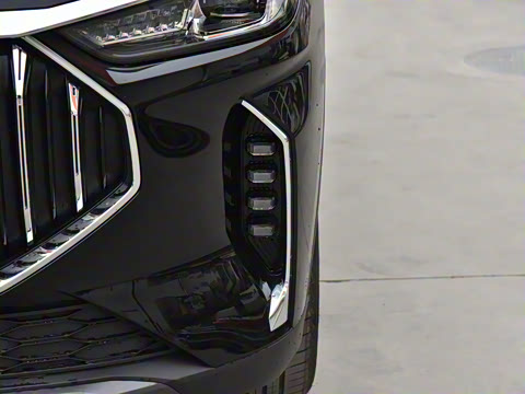 2025款 冠军版 1.5T DCT冠军MAX+ 5座 2025款 冠军版 1.5T DCT冠军MAX+ 5座