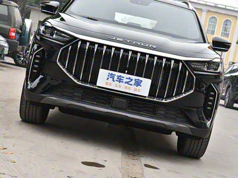 2025款 冠军版 1.5T DCT冠军MAX+ 5座 2025款 冠军版 1.5T DCT冠军MAX+ 5座