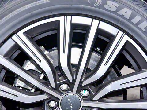 2025款 冠军版 1.5T DCT冠军PRO 7座 2025款 冠军版 1.5T DCT冠军PRO 7座