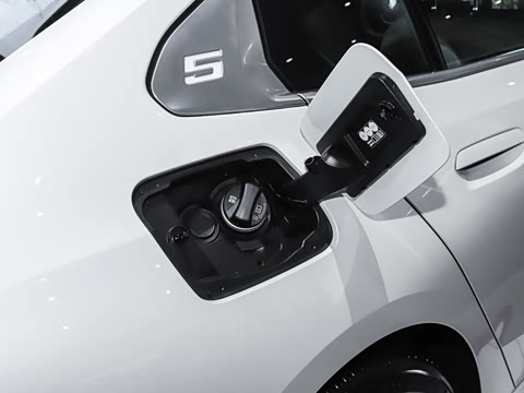 2025款 530Li 领先型 豪华套装 2025款 530Li 领先型 豪华套装