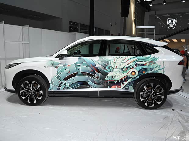 上汽集团 荣威D5X DMH 2024款 1.5T 顶配 上汽集团 荣威D5X DMH 2024款 1.5T 顶配