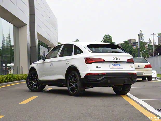 一汽奥迪 奥迪Q5L Sportback 2024款 45 TFSI 豪华型 一汽奥迪 奥迪Q5L Sportback 2024款 45 TFSI 豪华型