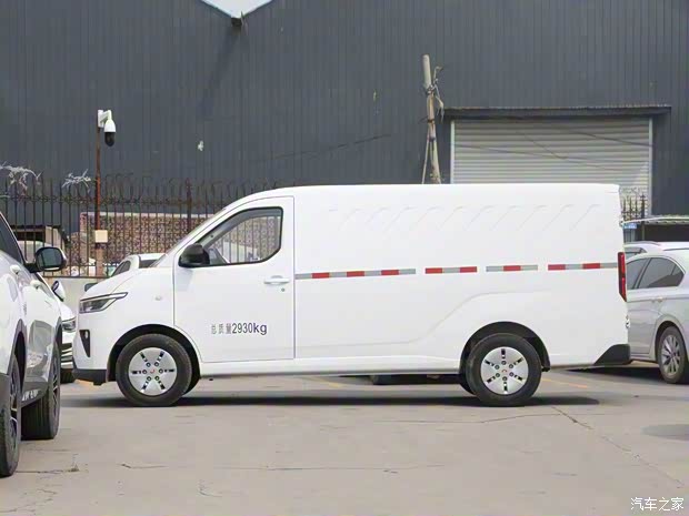 上汽通用五菱 五菱扬光 2024款 300km 舒适型 上汽通用五菱 五菱扬光 2024款 300km 舒适型