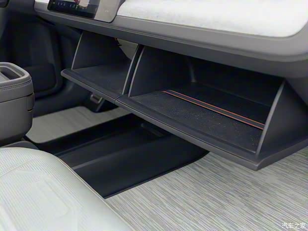 RIVIAN RIVIAN R3 2024款 基本型 RIVIAN RIVIAN R3 2024款 基本型