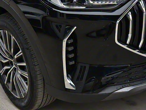 2025款 冠军版 1.5T DCT冠军MAX+ 5座 2025款 冠军版 1.5T DCT冠军MAX+ 5座