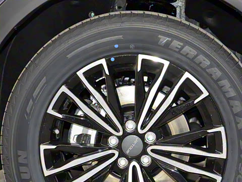 2025款 冠军版 1.5T 手动冠军 7座 2025款 冠军版 1.5T 手动冠军 7座