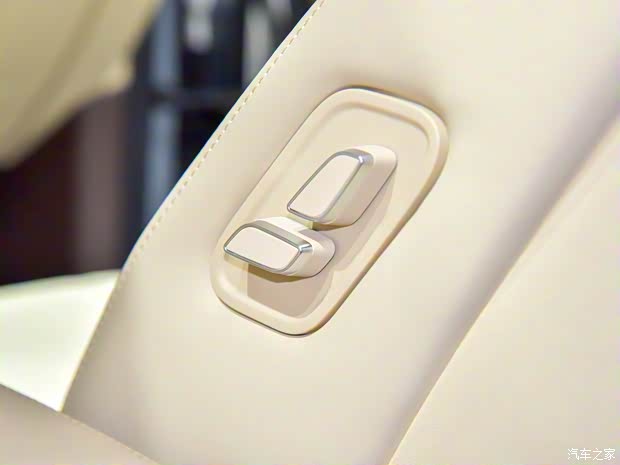 AITO 问界 问界M7 2024款 1.5T 智驾四驱Max版 5座