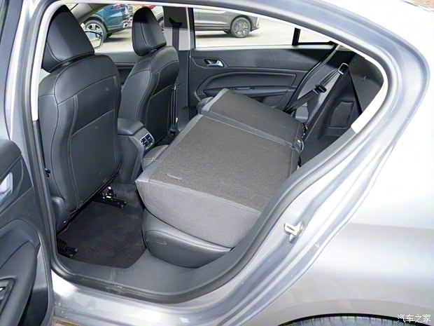 東風標致 標致408 2024款 1.5T 標準版