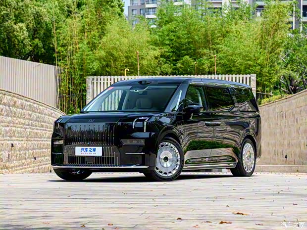 极氪 极氪009 2024款 光辉版 极氪 极氪009 2024款 光辉版