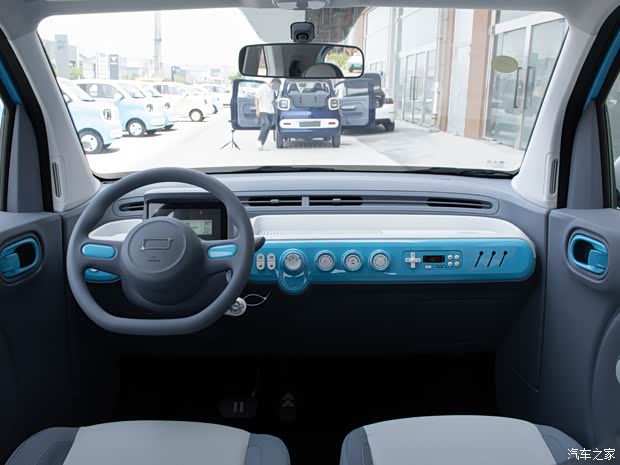 一汽奔腾 奔腾小马 2024款 122km 萌趣马 一汽奔腾 奔腾小马 2024款 122km 萌趣马