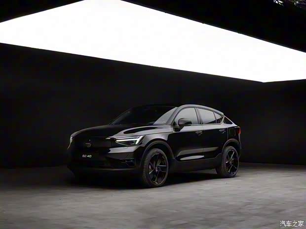 沃尔沃(进口) 沃尔沃C40(进口) 2024款 Black Edition 沃尔沃(进口) 沃尔沃C40(进口) 2024款 Black Edition