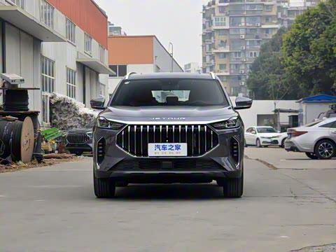 2025款 冠军版 1.5T 手动冠军 7座 2025款 冠军版 1.5T 手动冠军 7座