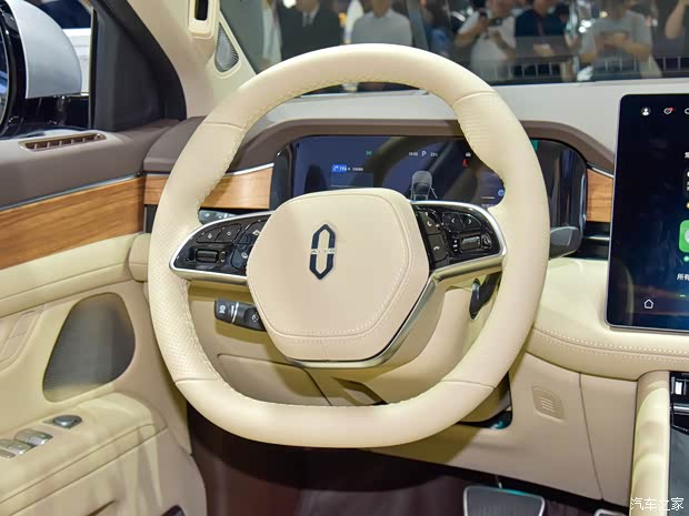 AITO 问界 问界M7 2024款 1.5T 智驾四驱Max版 5座