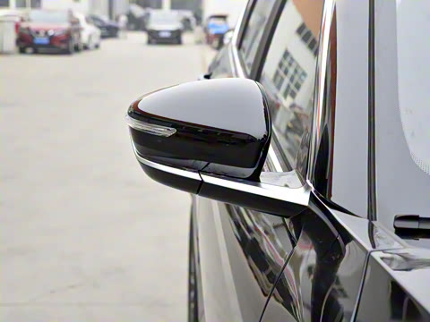 2025款 冠军版 1.5T DCT冠军PRO 5座 2025款 冠军版 1.5T DCT冠军PRO 5座