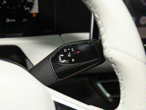 上汽大眾 途觀L 2024款 PRO 330TSI 兩驅(qū)智領(lǐng)版