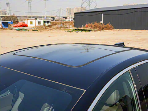 2025款 EV 智驾版 605KM尊荣型 2025款 EV 智驾版 605KM尊荣型