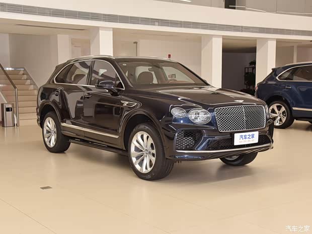 宾利 添越插电混动 2024款 3.0T PHEV 宾利 添越插电混动 2024款 3.0T PHEV