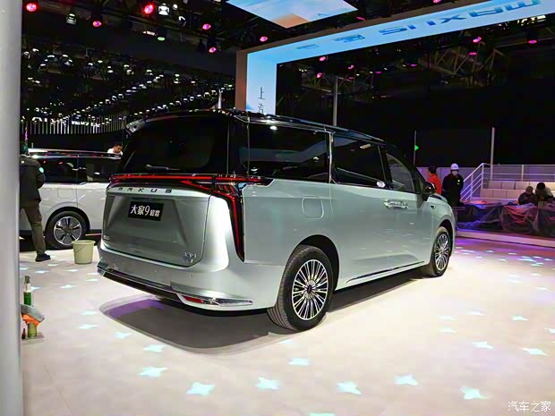 上汽大通 大家9 2024款 混动版 7座 上汽大通 大家9 2024款 混动版 7座