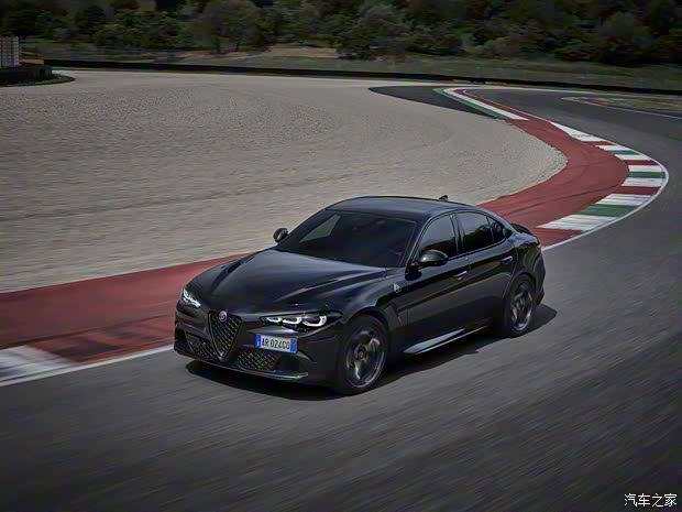 阿爾法·羅密歐 Giulia朱麗葉 2024款 Quadrifoglio Super Sport