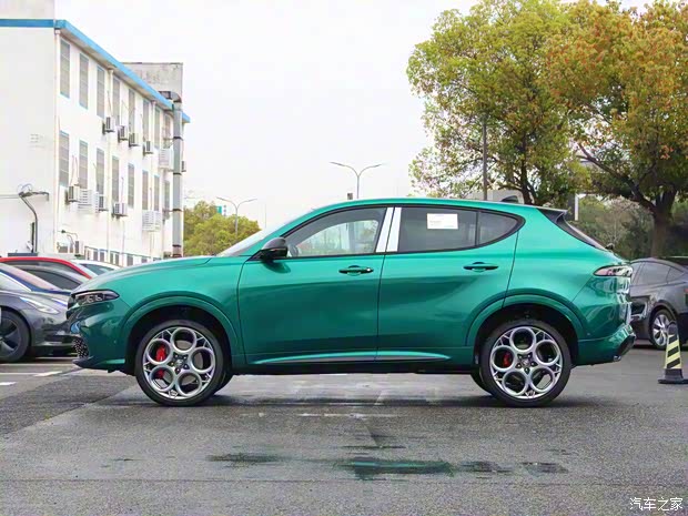 阿爾法·羅密歐 Tonale托納利 2024款 2.0T 268HP AWD Tributo Italiano 致敬傳奇版