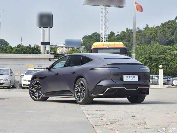 阿维塔科技 阿维塔12 2024款 650 三激光四驱GT版