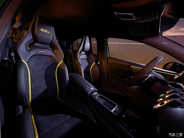 梅赛德斯-AMG 奔驰A级AMG(进口) 2024款 AMG A 45 S 4MATIC+ 魔焰绿特别版 梅赛德斯-AMG 奔驰A级AMG(进口) 2024款 AMG A 45 S 4MATIC+ 魔焰绿特别版