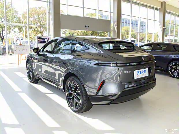 阿維塔科技 阿維塔11 2023款 鴻蒙版 智享升級(jí)款 90度 后驅(qū)版