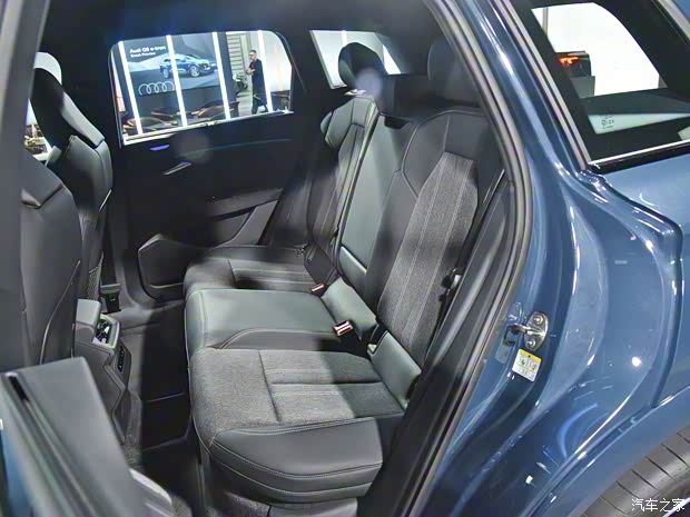 奥迪(进口) 奥迪Q6 e-tron(海外) 2024款 基本型 奥迪(进口) 奥迪Q6 e-tron(海外) 2024款 基本型