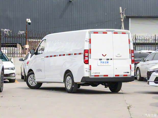 上汽通用五菱 五菱扬光 2024款 300km 舒适型 上汽通用五菱 五菱扬光 2024款 300km 舒适型