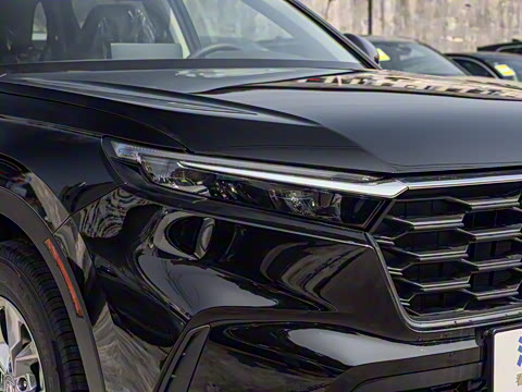 2024款 240TURBO 两驱锋尚版 5座 2024款 240TURBO 两驱锋尚版 5座