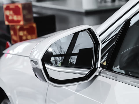 2025款 530Li 领先型 豪华套装 2025款 530Li 领先型 豪华套装