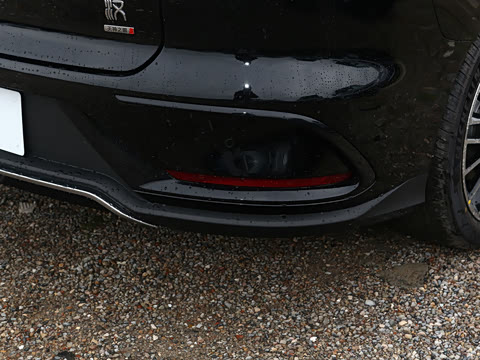 2025款 EV 智驾版 701KM激光雷达尊享型 2025款 EV 智驾版 701KM激光雷达尊享型