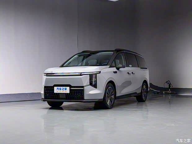 上汽大通 大家7 2024款 超混 超長續(xù)航版 低配