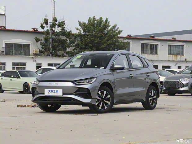 比亚迪 比亚迪e2 2024款 荣耀版 豪华型 比亚迪 比亚迪e2 2024款 荣耀版 豪华型