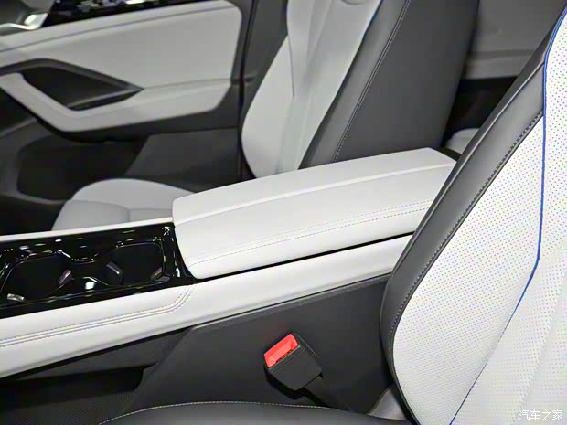 上汽大眾 途觀L 2024款 PRO 330TSI 兩驅(qū)智領(lǐng)版