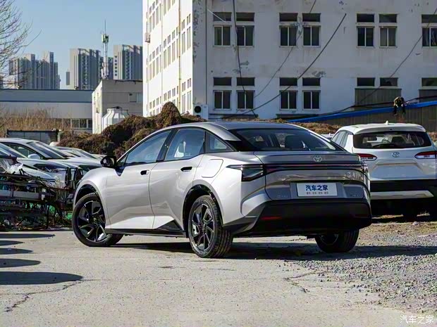 一汽丰田 丰田bZ3 2024款 517km 精英PRO 一汽丰田 丰田bZ3 2024款 517km 精英PRO